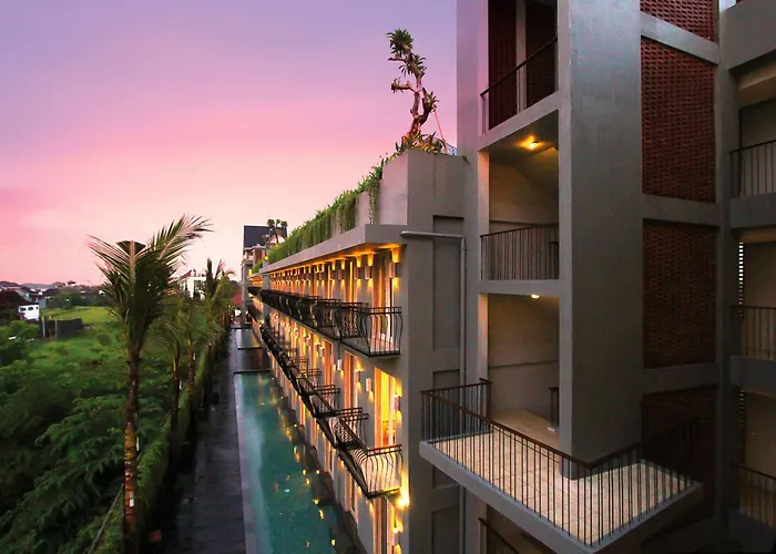 Frii Bali Echo Hotel 3*